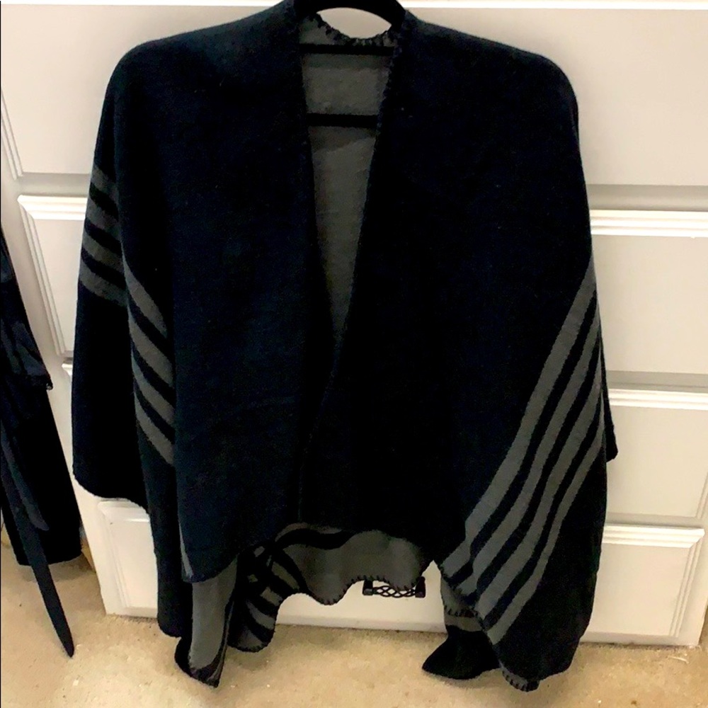 Bb Dakota reversible, super soft sweater wrap